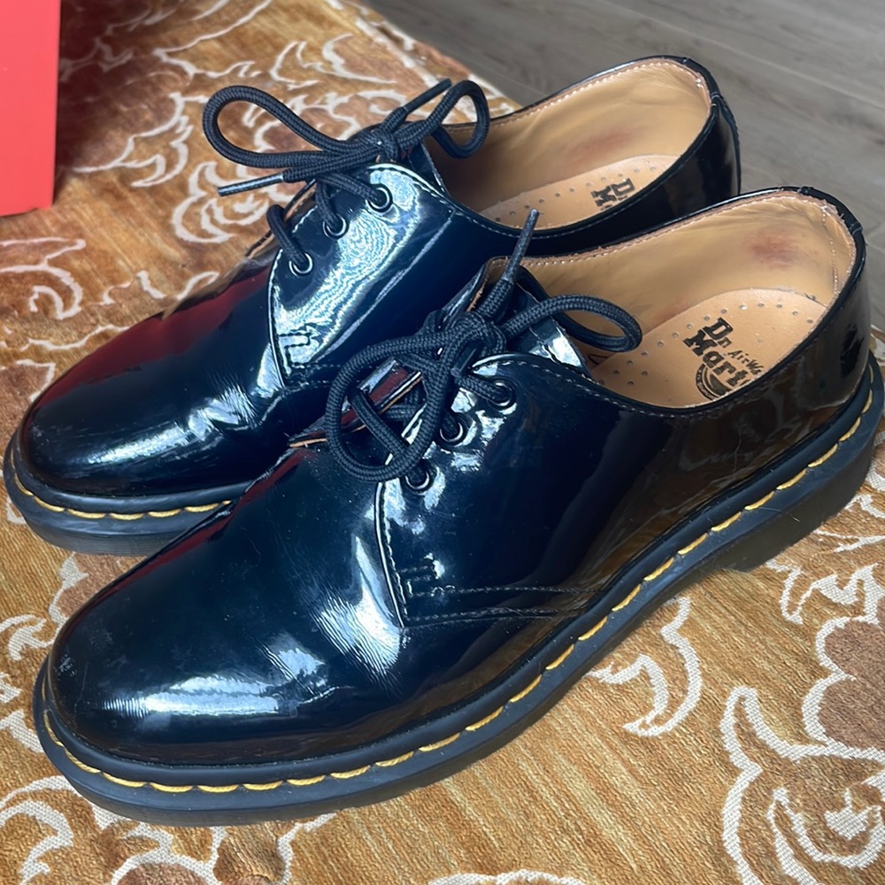 Doc Martins Low Patent Leather